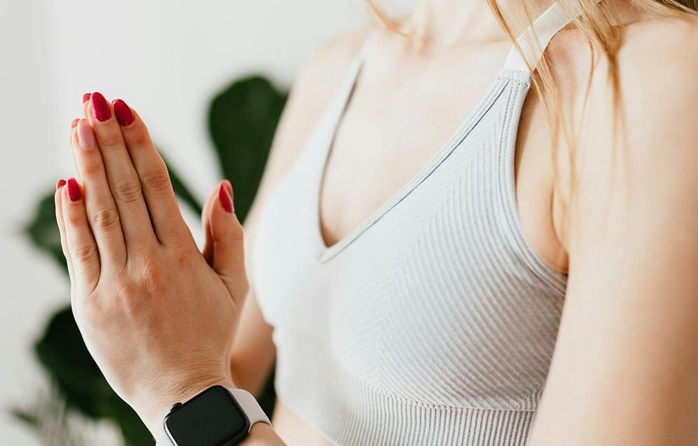 pexels-karolina-grabowska-4498161 (1)-min